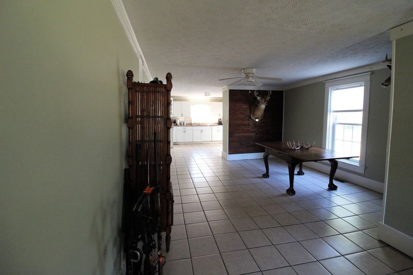 043 dining area along the right middle of the downstairs