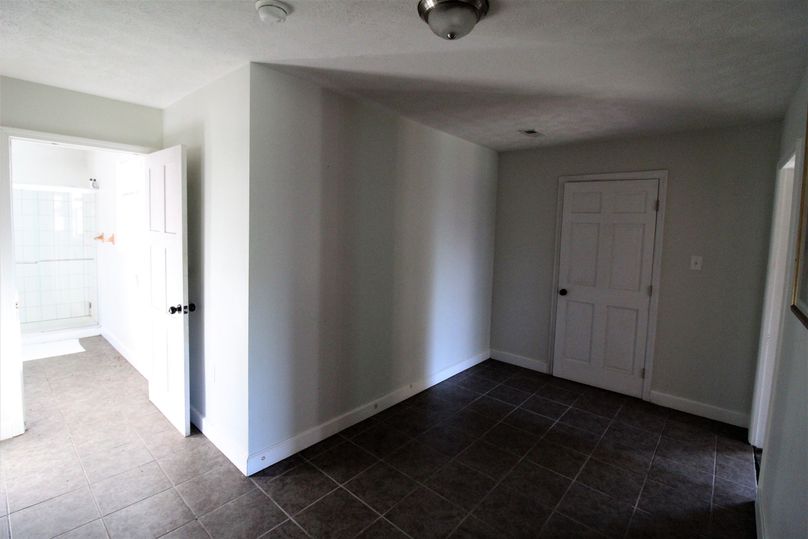 058 upstairs hallway in back center