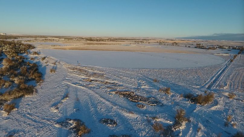 15. west pivot corn afalfa w snow