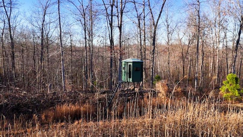 DRONE.00_00_31_03.Still002