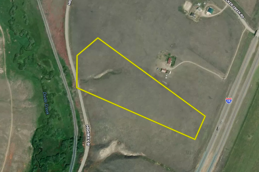 Lot 3 Close