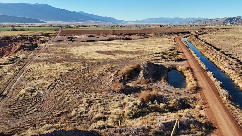 Sevier 60 Gravel and Yard05