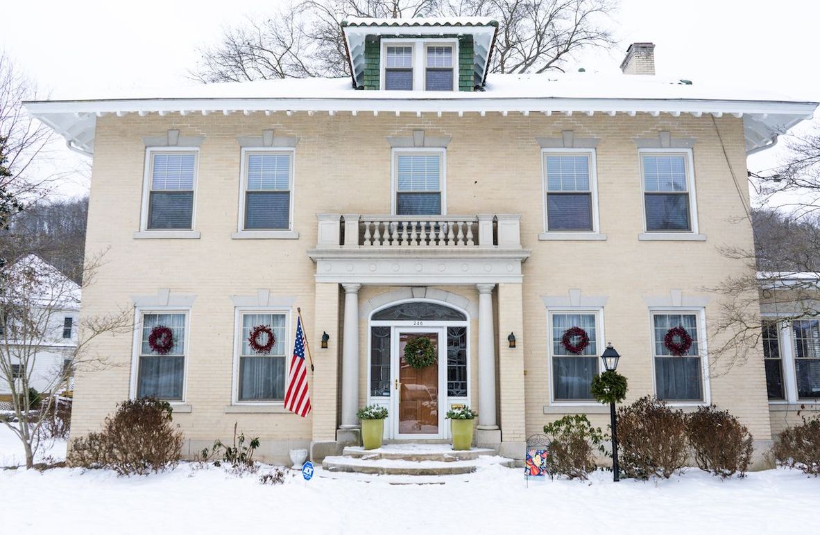 Lewis, WV 246 E 1st Wyllie-001