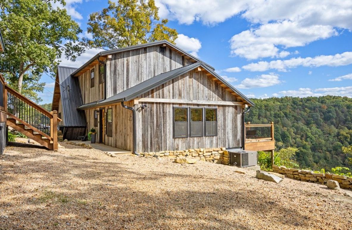 004 as you arrive at the cabin