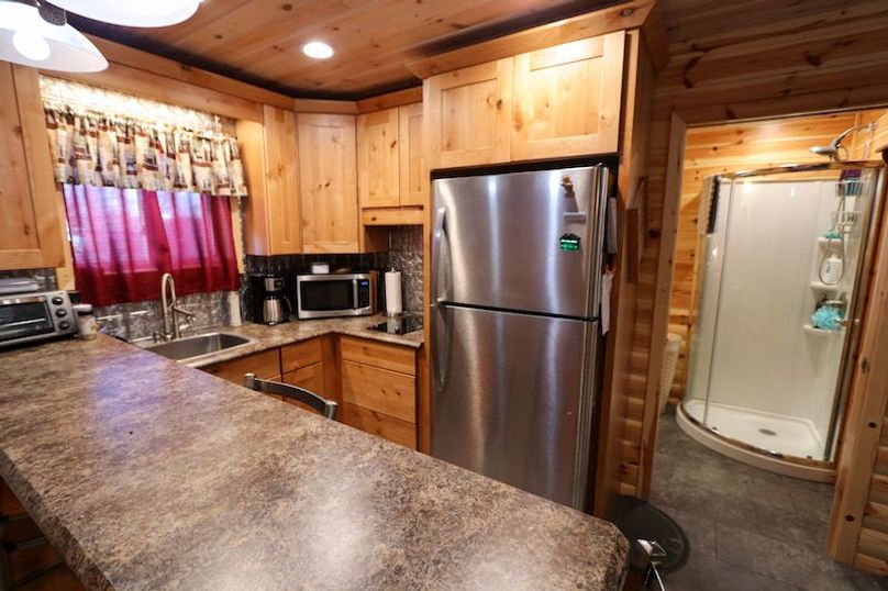 032 the kitchen area to the left upon entering