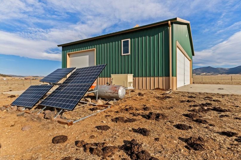 08 - Solar Panels, Propane, Generator