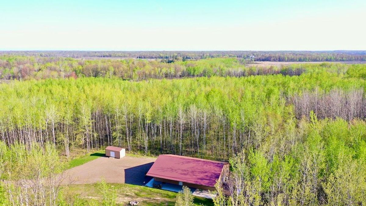 Beautiful Cabin With Great Hunting Close To Mille Lacs Lake Whitetail