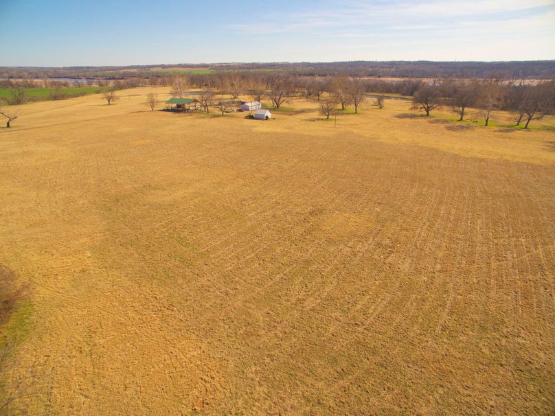 Poncacityok acrage-006 - large tillable ground currently in bermuda