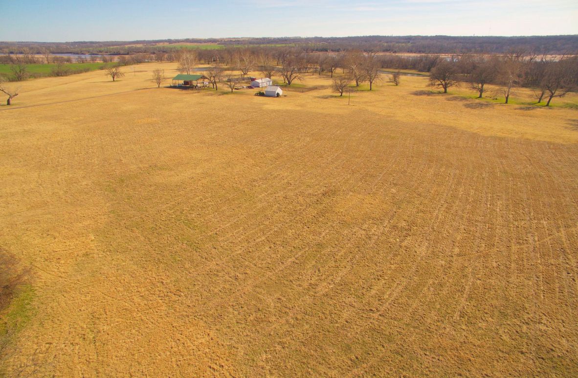 Poncacityok acrage-006 - large tillable ground currently in bermuda