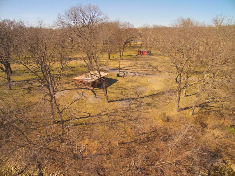 Poncacityok acrage-009 - incredible park amenities available along the river