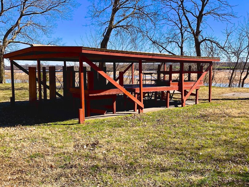 Poncacityok acrage-010 - large veranda provides plenty of space for entertaining