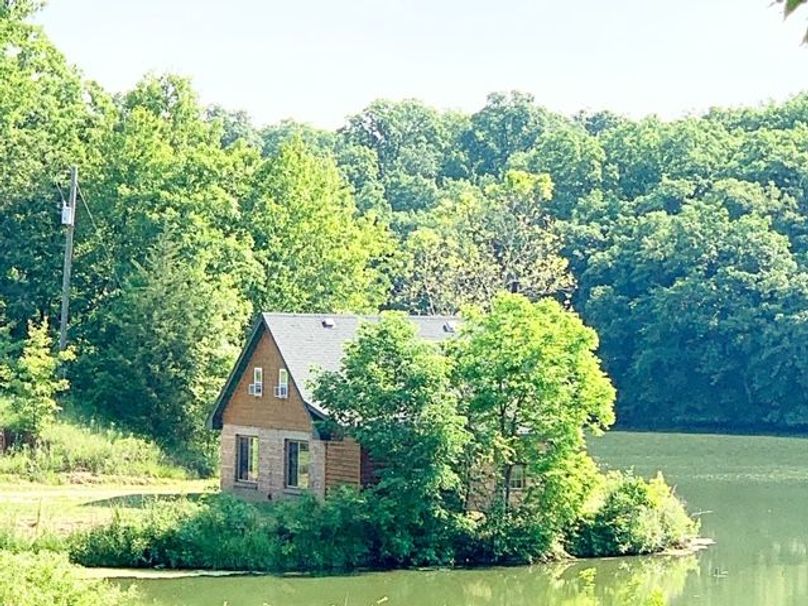 Pumphouse cabin