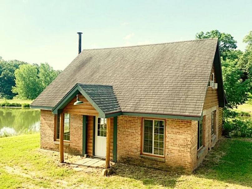 Pumphouse cabin 2