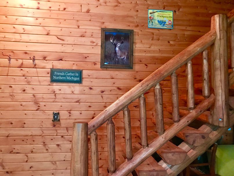 70 suite log stairway