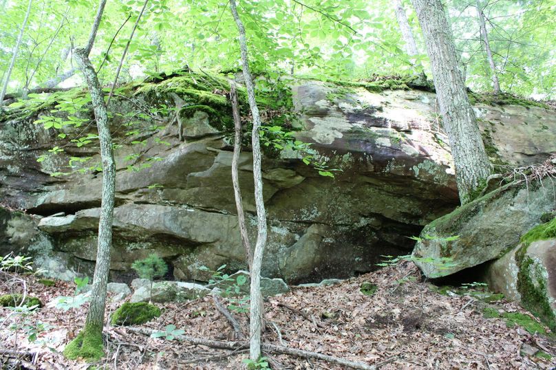 022 rock caves and crevices everywhere to explore on this beautiful tract