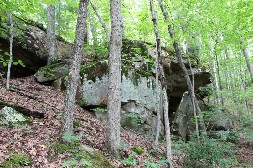 030 so many of these awesome rock features to explore