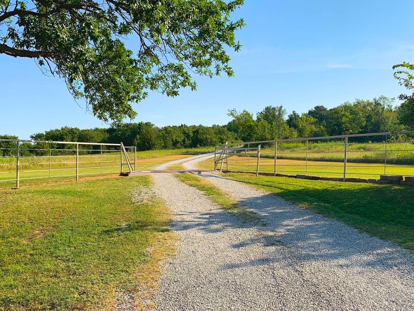 003 - nice gated entrance