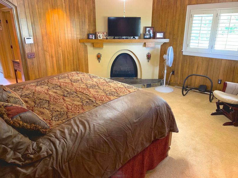 023 - master bedroom