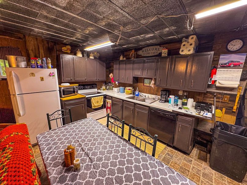 Lewis, WV 105 AC Miller-11