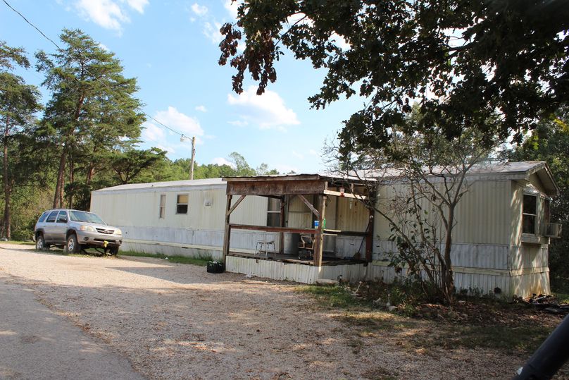 008 2nd of the 3 residences on the property which provide incomerental potential