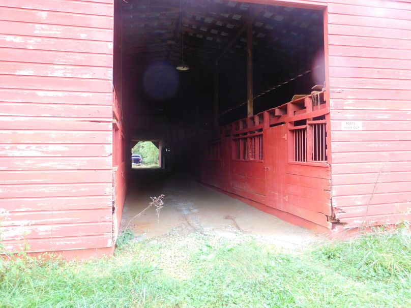 012 barn interior 1