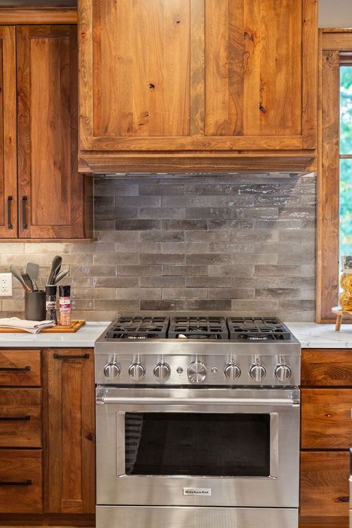 41-web-or-mls-6400 Golf Club Drive-56