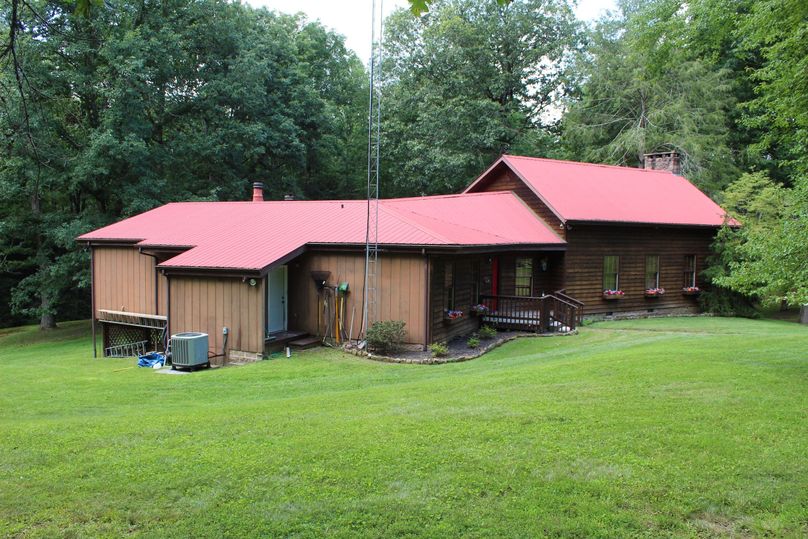 065 the eastern side of the old school house retreat