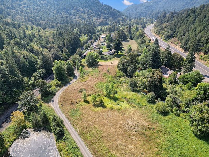 27-web-or-mls-2013-umpqua-hwy-99