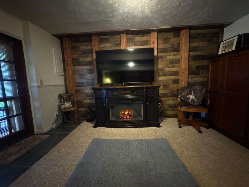 Calhoun, WV 132.84 AC Szegi 2-040