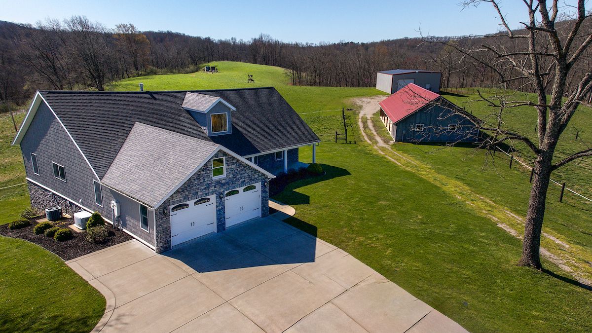Exquisite Horse Farm Just Outside Of Harrisville Whitetail Properties