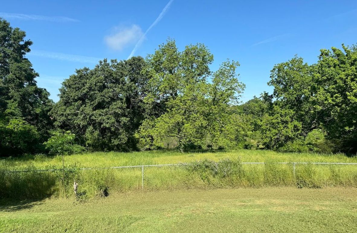 4CDBD913-3A80-4549-B75F-3A2CC60A7A62