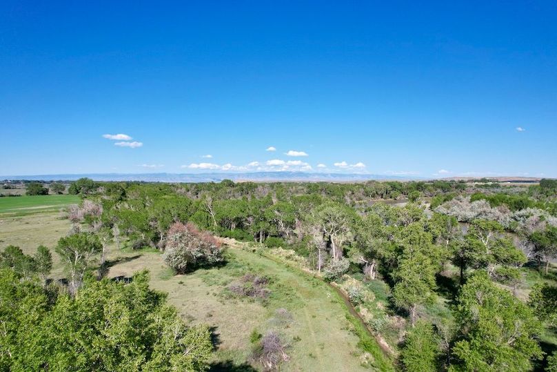 39AFC974-E0D3-46A7-9124-8AF2B358C160_1_201_a