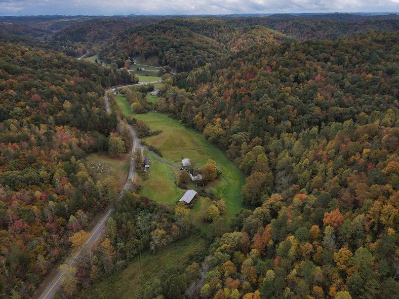 011 beautiful overview of the property