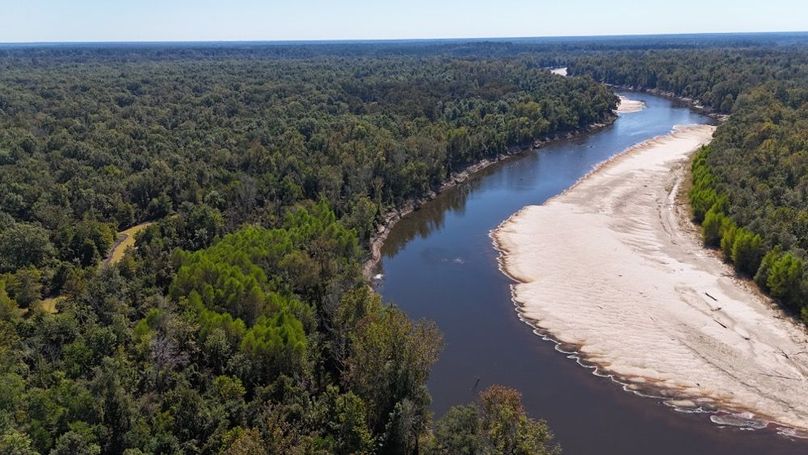 dji_fly_20251015_011106_0070_1760476836761_photo