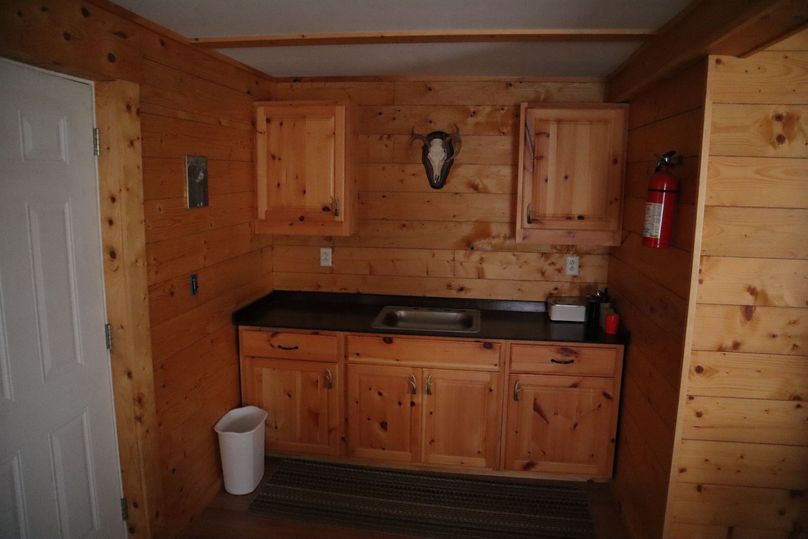 Img 0335 cabin kitchen
