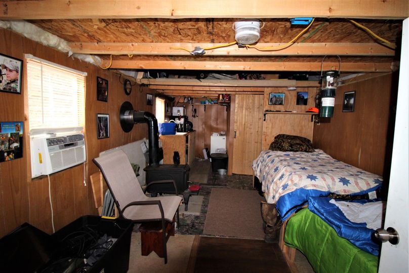 062 interior cabin from front doorway