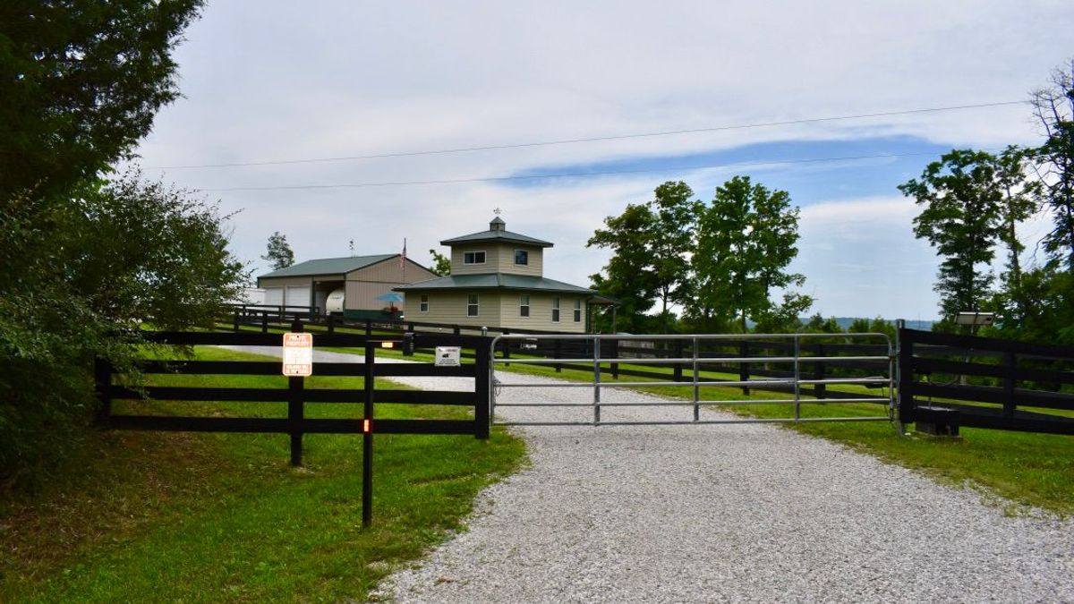 Beautiful Cabin Bordering The Hoosier National Forest Whitetail Properties