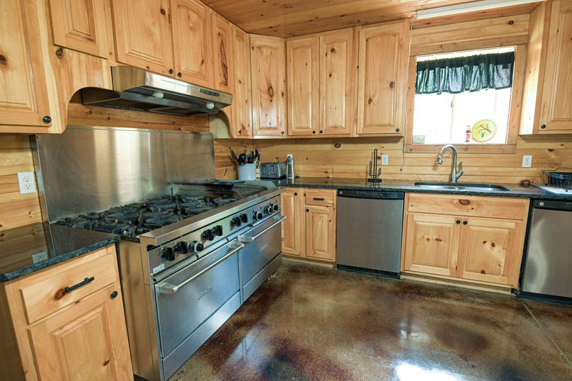 15 lodge kitchen