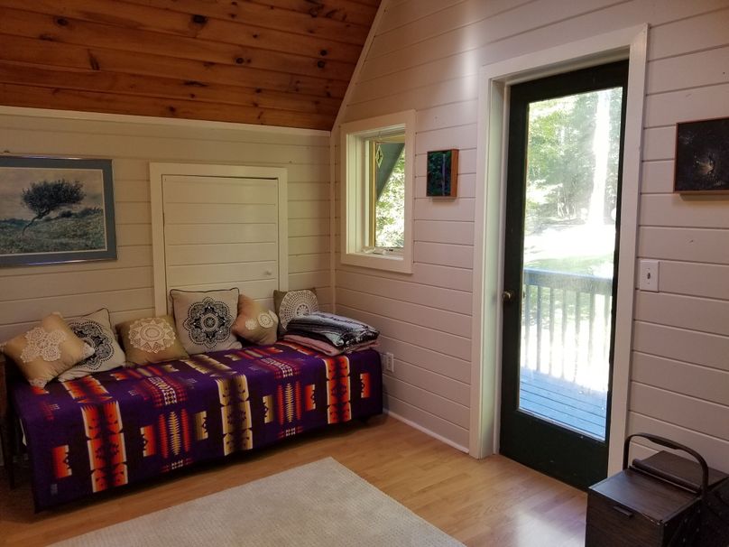 D9b  main hse upstrs loft room