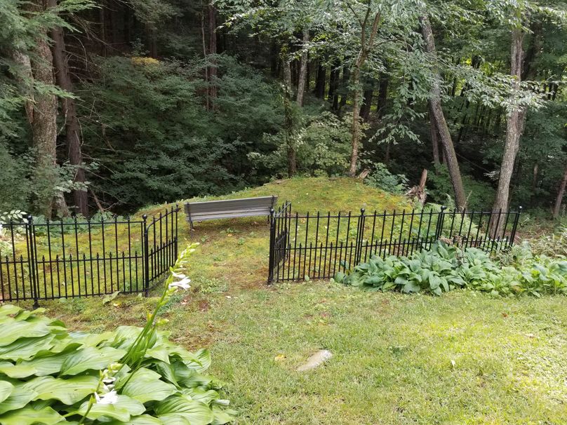 F6  point overlooking stream main hse