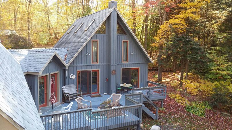 F2 back of main hse from upstrs master deck