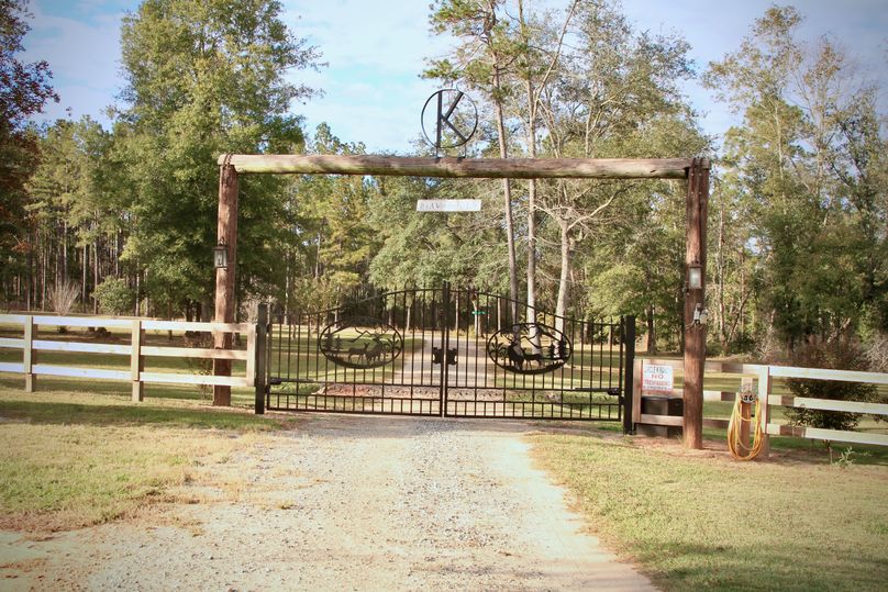 1.1 gated entracejpg