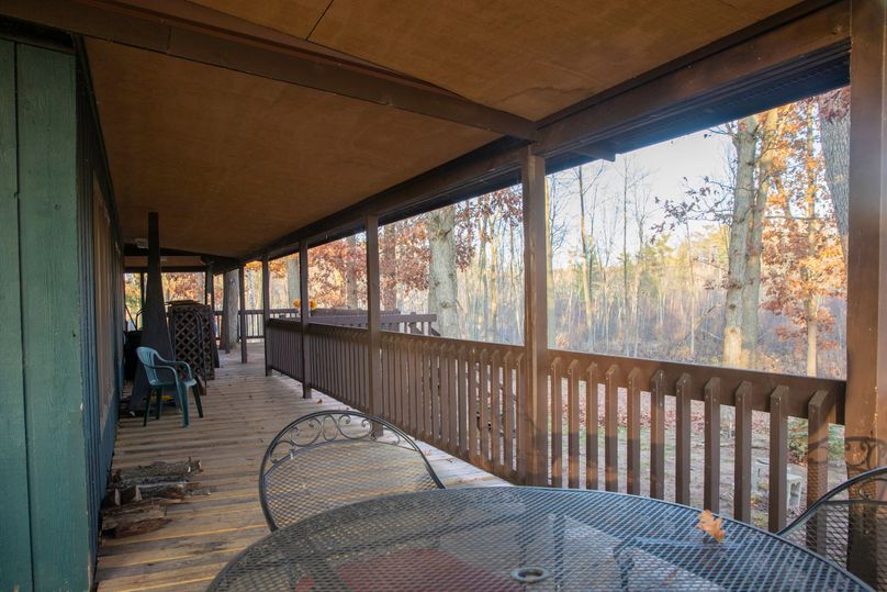 10 huge wrap-around covered deck