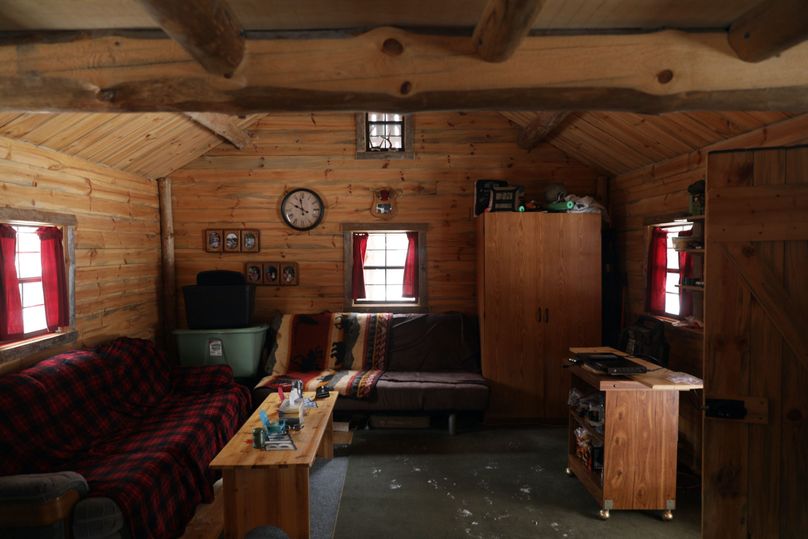 6 inside cabin 5