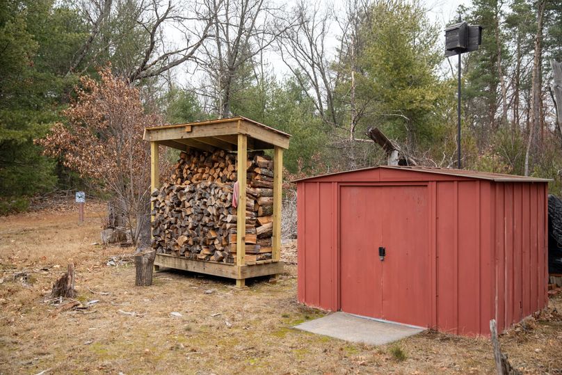 10 wood shed   storage