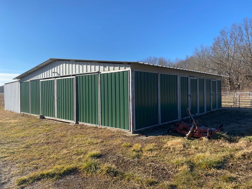 Horsebarn36x36 horse stalls with 36x12 lean to and water and electric