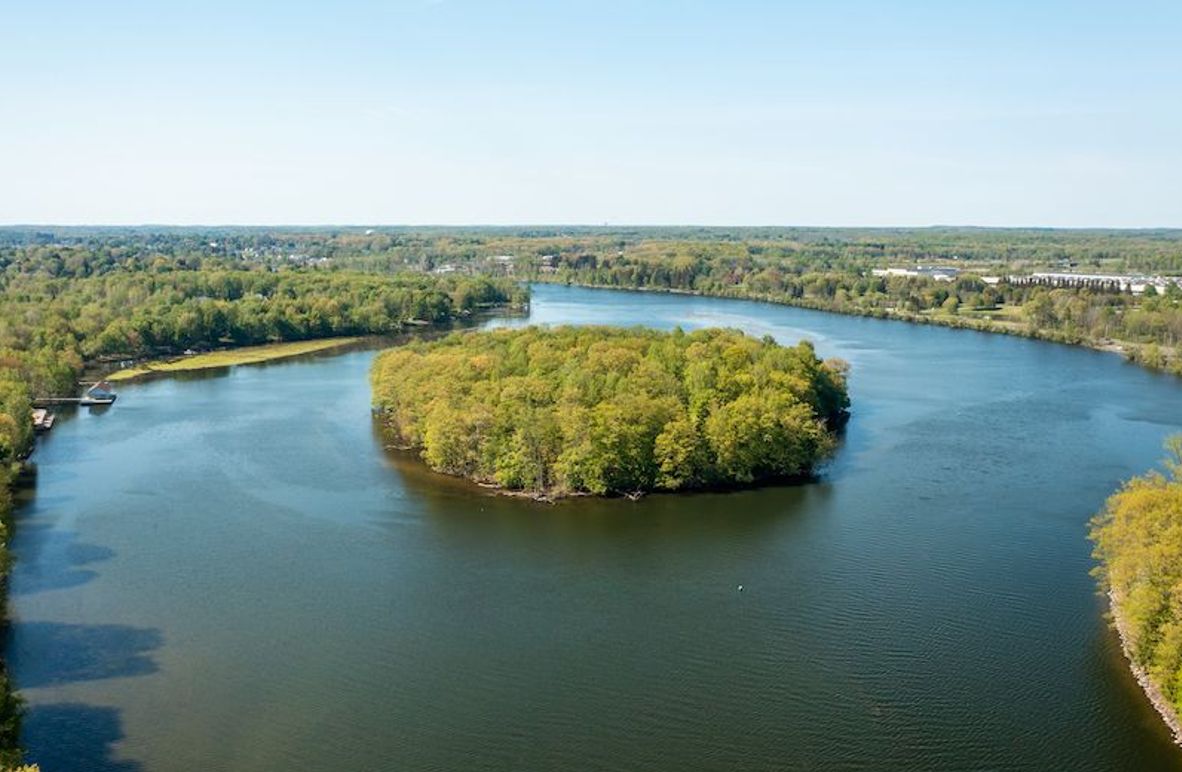 Oswego_10.66_Big_Island_Photos_2