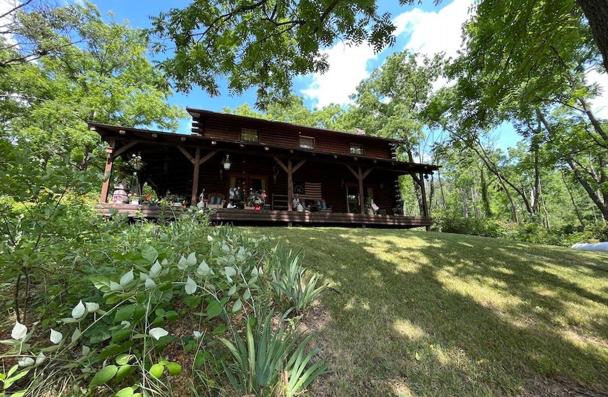 Schuyler_43.38_Snyder Photo 1