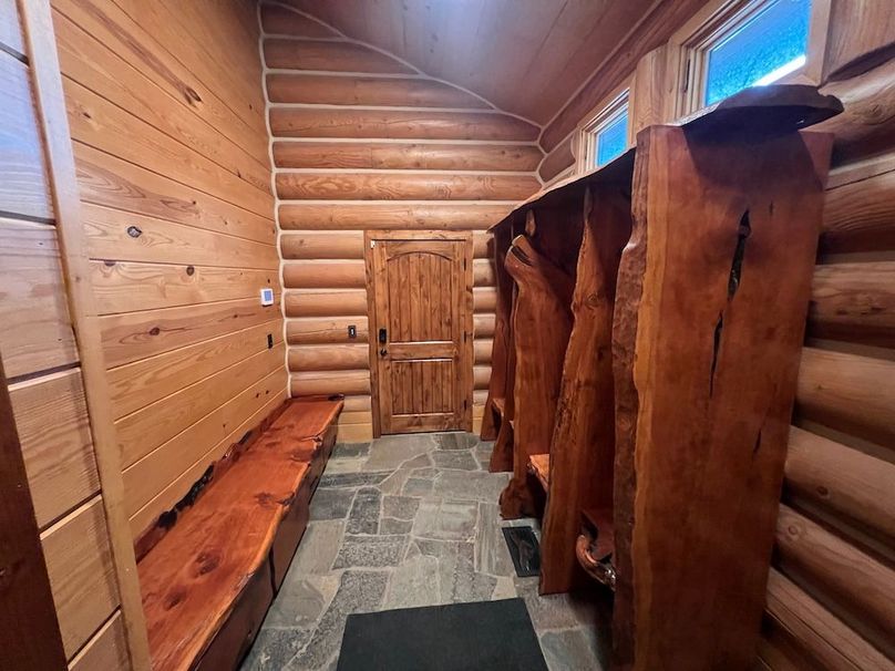 84_Pratt Lodge lockers