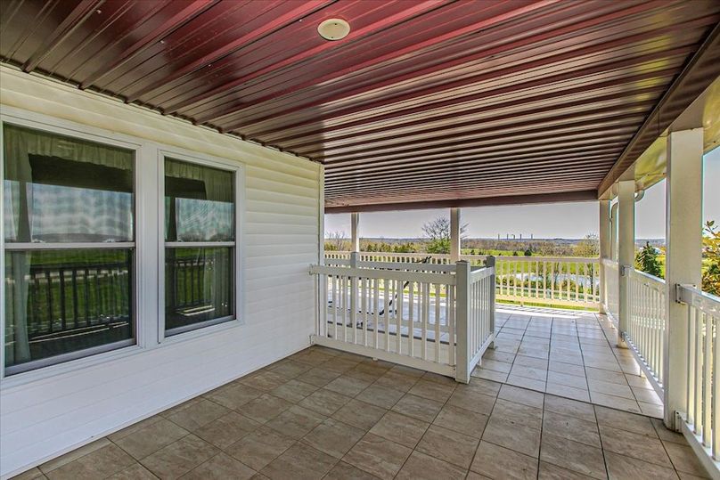 060-Covered Patio